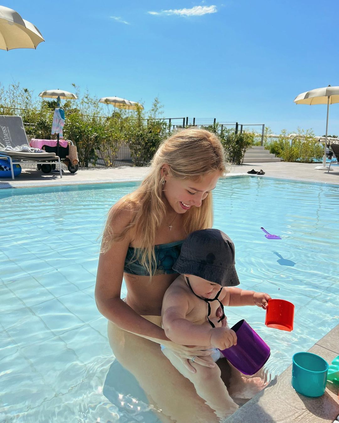 Подарок от мужа: Даша Квиткова увезла сына на море в Хорватию (фото)